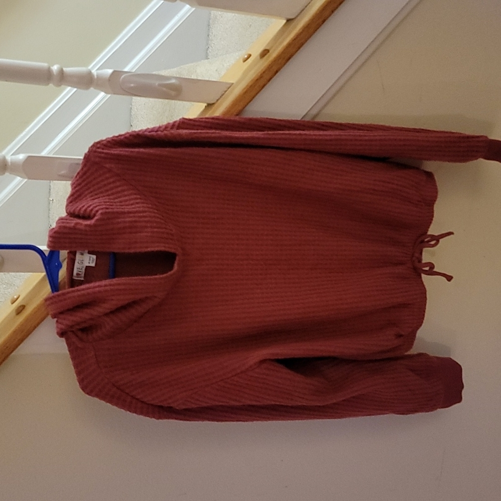 Hooded shirt